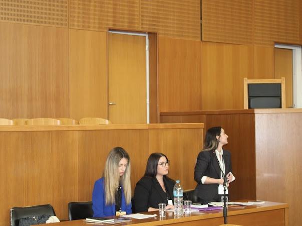 Στο δικαστήριο2